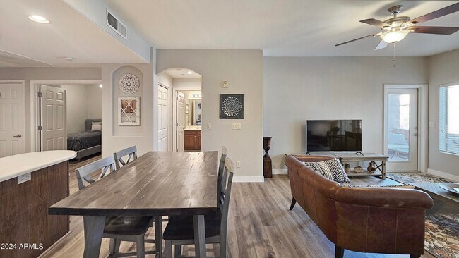 14000 N 94th St Scottsdale, AZ 85260 photo 5