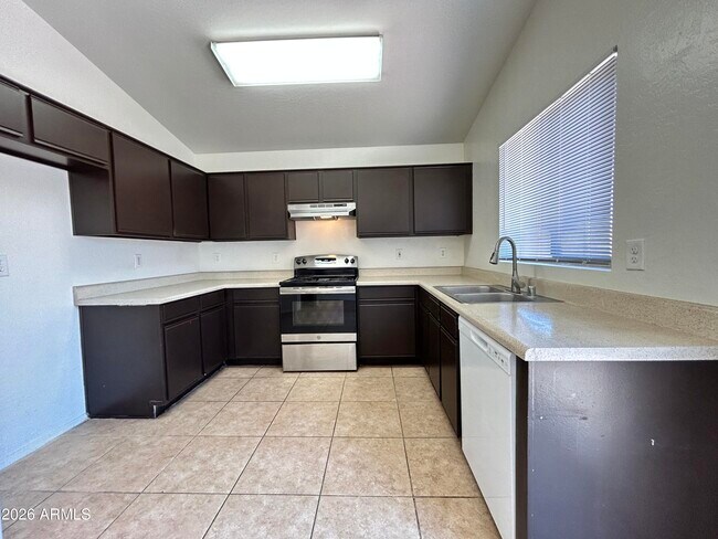 15036 W Calavar Rd Surprise, AZ 85379 photo 4