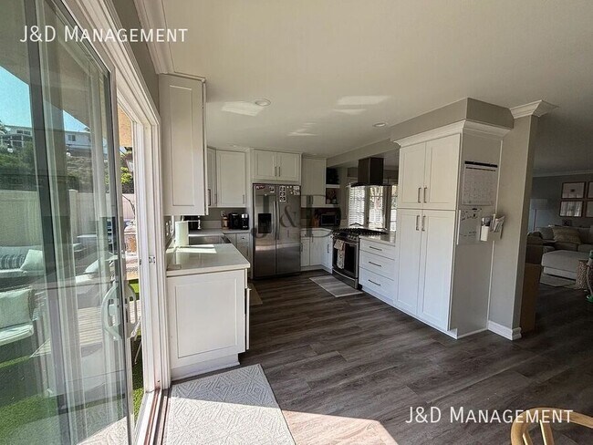 1743 Edgefield Ln Encinitas, CA 92024 photo 5