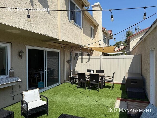 1743 Edgefield Ln Encinitas, CA 92024 photo 3