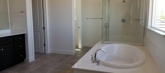 4215 Avalon St Tracy, CA 95377 photo 4