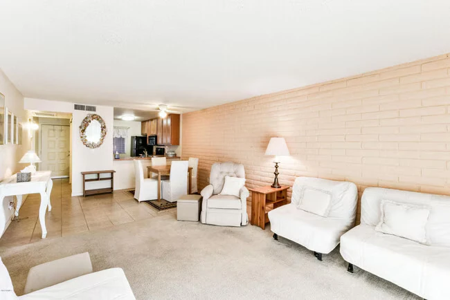 4354 N 82nd St Scottsdale, AZ 85251 photo 2