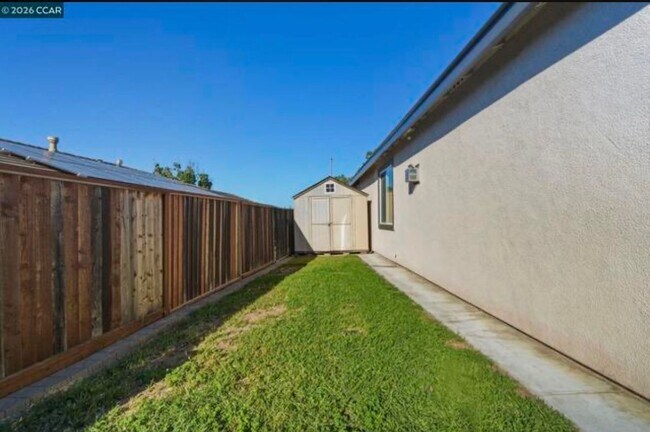 3042 Barranca Dr Bay Point, CA 94565 photo 5