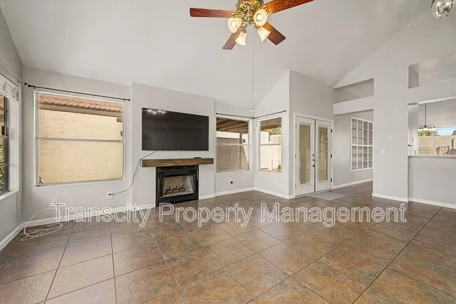 1825 E Secretariat Dr Tempe, AZ 85284 photo 3