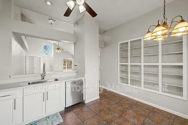 1825 E Secretariat Dr Tempe, AZ 85284 photo 5