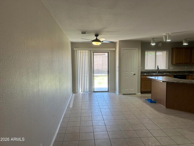 16112 N 138th Dr Surprise, AZ 85374 photo 4