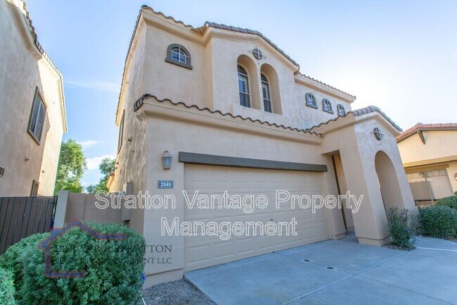 2049 W Periwinkle Way Chandler, AZ 85248 photo 4