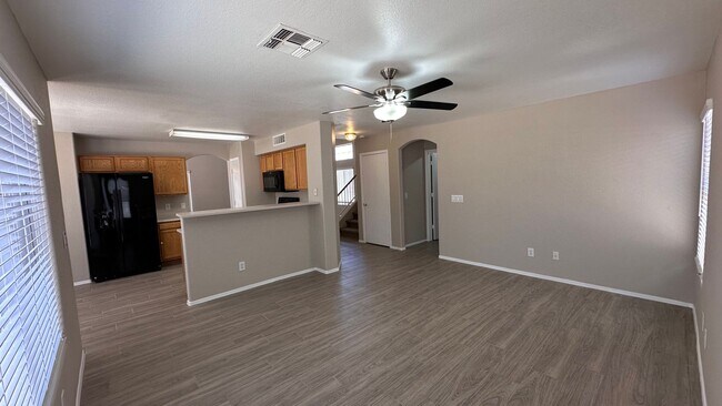 8546 W Rue De Lamour Peoria, AZ 85381 photo 5