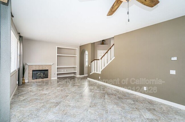 890 Yosemite Dr Chula Vista, CA 91914 photo 3