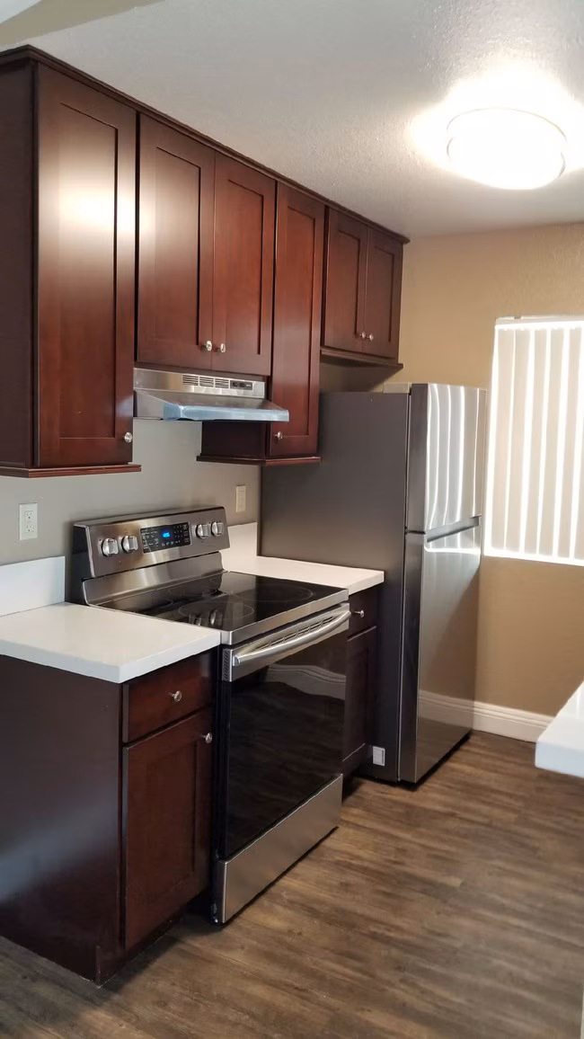 Bayview Apartments photo 2