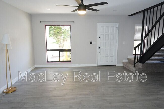 5002 E Hazel Dr Phoenix, AZ 85044 photo 3