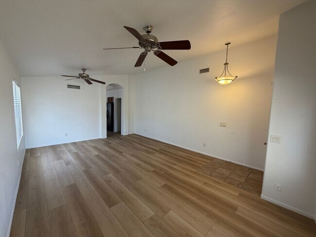 1225 N 159th Dr Goodyear, AZ 85338 photo 2