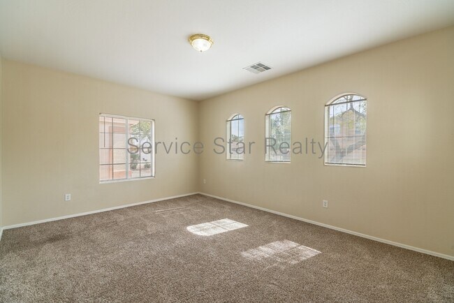 11246 W Locust Ln Avondale, AZ 85323 photo 4