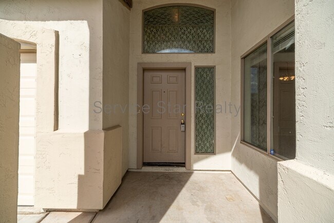 11246 W Locust Ln Avondale, AZ 85323 photo 3