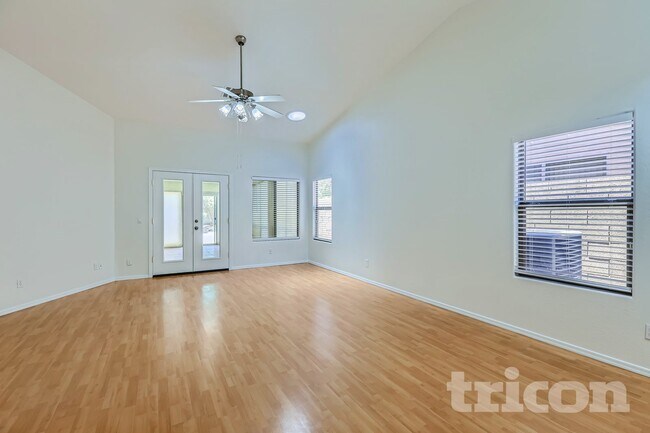 2733 E Gary Way Phoenix, AZ 85042 photo 3
