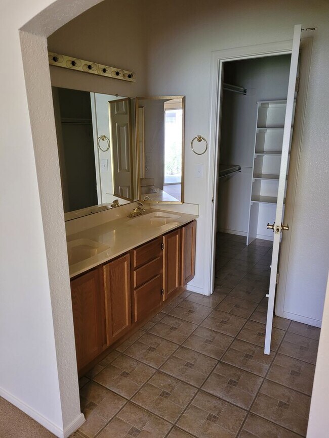 2059 E Brown Rd Mesa, AZ 85213 photo 5