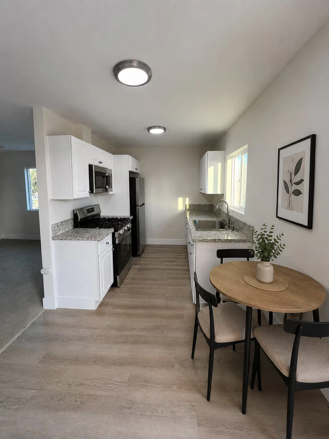1916 Woden St San Diego, CA 92113 photo 4
