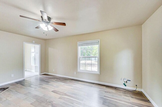 1814 Tenth St Berkeley, CA 94710 photo 4