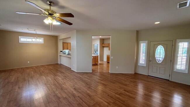 15138 W Las Brizas Ln Sun City West, AZ 85375 photo 4