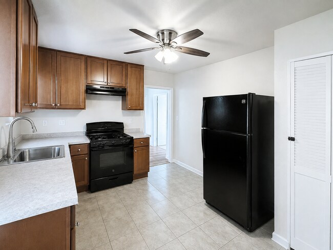 1256 99th Ave Oakland, CA 94603 photo 5