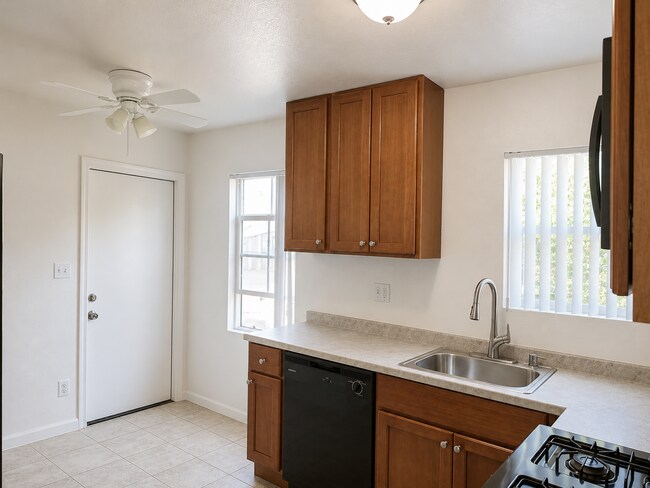 1256 99th Ave Oakland, CA 94603 photo 4