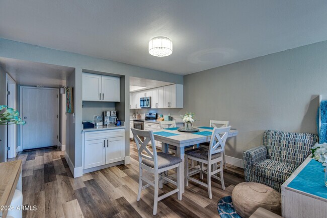 4150 E Cactus Rd Phoenix, AZ 85032 photo 5