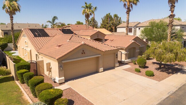 786 E Coconino Dr Chandler, AZ 85249 photo 2