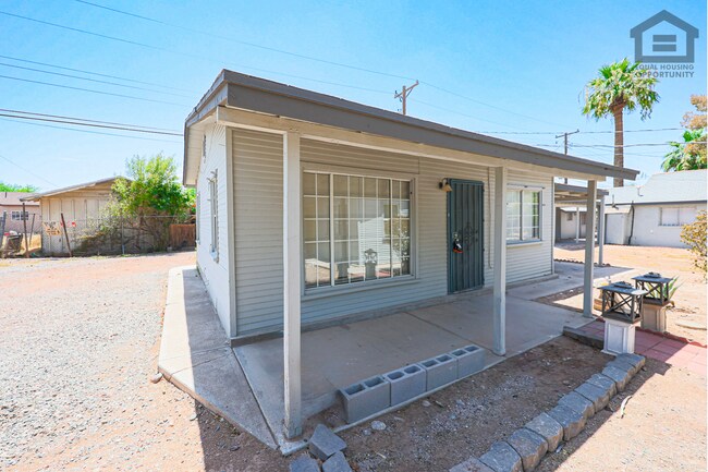3315 E Cambridge Ave Phoenix, AZ 85008 photo 5