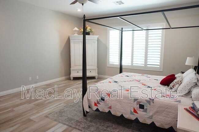 2910 E Wildhorse Dr Gilbert, AZ 85297 photo 4
