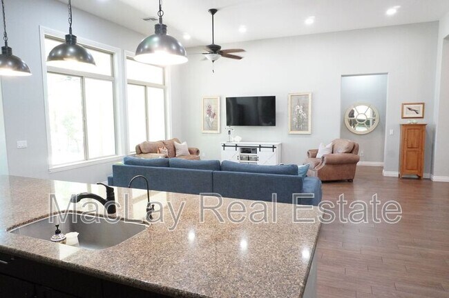 2910 E Wildhorse Dr Gilbert, AZ 85297 photo 3