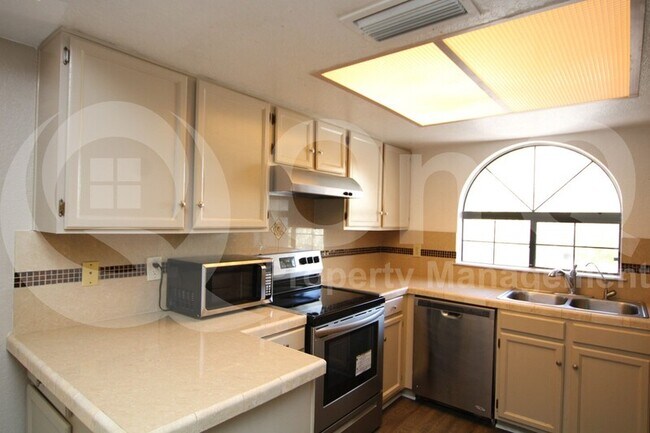 1905 E University Dr Tempe, AZ 85288 photo 2