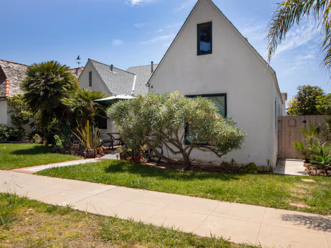 425 N Nevada St Oceanside, CA 92054 photo 5