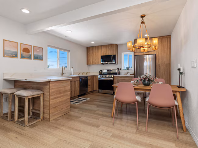 425 N Nevada St Oceanside, CA 92054 photo 4