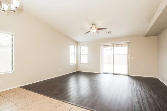 6622 S 23rd Ave Phoenix, AZ 85041 photo 3