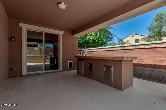 14902 W Valentine St Surprise, AZ 85379 photo 3