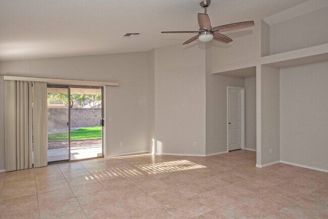 24028 N 21st Wy Phoenix, AZ 85024 photo 2