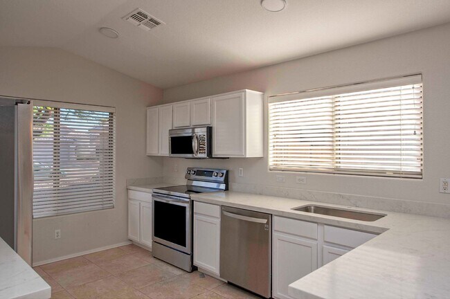 24028 N 21st Wy Phoenix, AZ 85024 photo 5