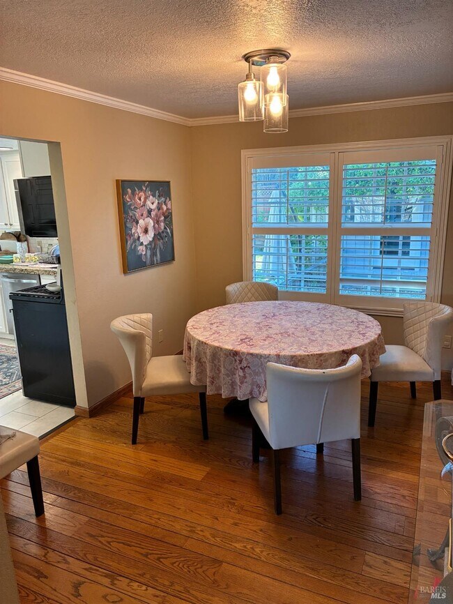 5212 Piedmont Drive photo 2