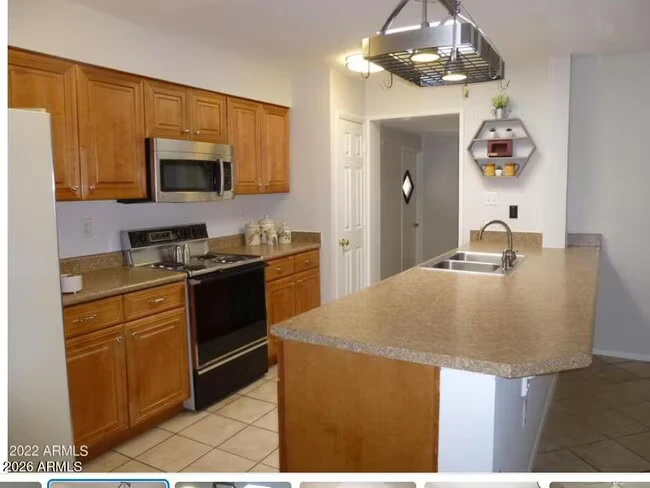 946 E Loma Vista Dr Tempe, AZ 85282 photo 4