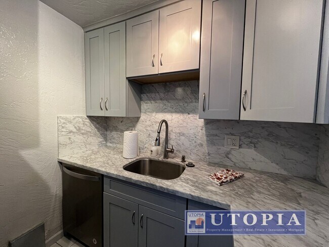 2314 Felt St Santa Cruz, CA 95062 photo 4