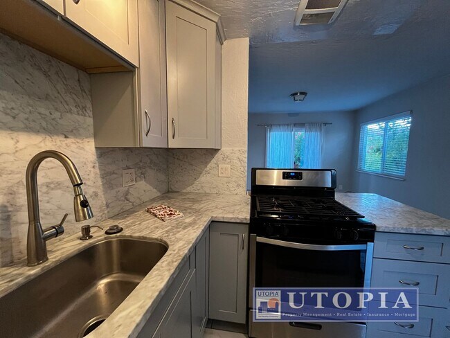 2314 Felt St Santa Cruz, CA 95062 photo 5