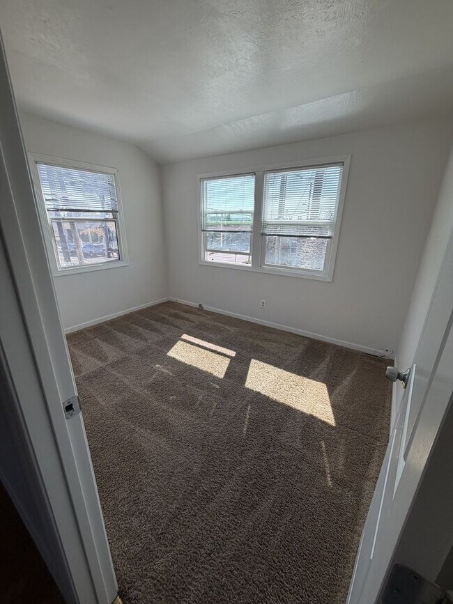 902-908 24th St Richmond, CA 94804 photo 5