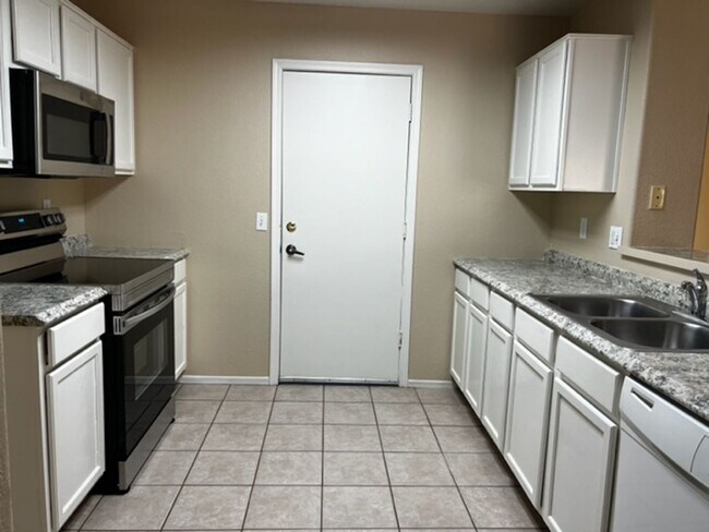 8738 E Capri Ave Mesa, AZ 85208 photo 2