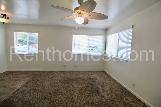 2345 Comstock St San Diego, CA 92111 photo 3