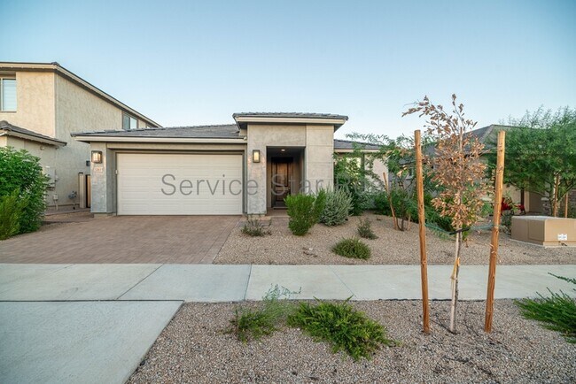 32611 N 20th Dr Phoenix, AZ 85085 photo 2