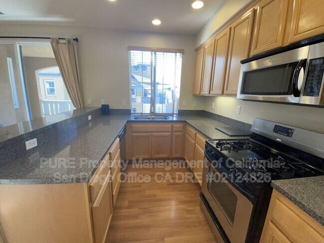 1345 Caminito Dante Chula Vista, CA 91915 photo 5