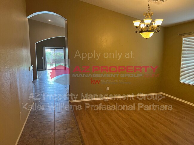 17851 W Eugene Ter photo 3