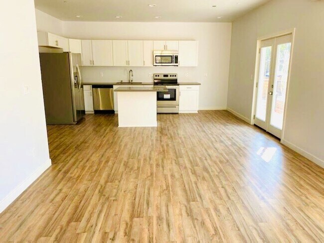 2779-2781 B St San Diego, CA 92102 photo 2