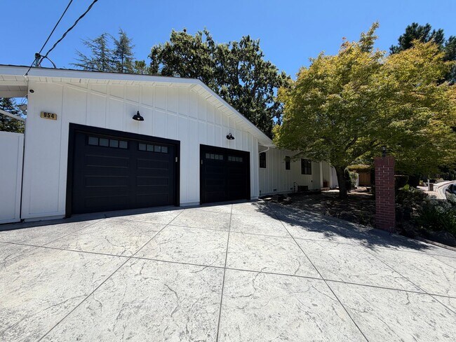 954 Acalanes Rd Lafayette, CA 94549 photo 2
