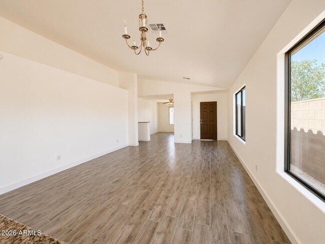 5256 W Pleasant Ln Phoenix, AZ 85339 photo 4